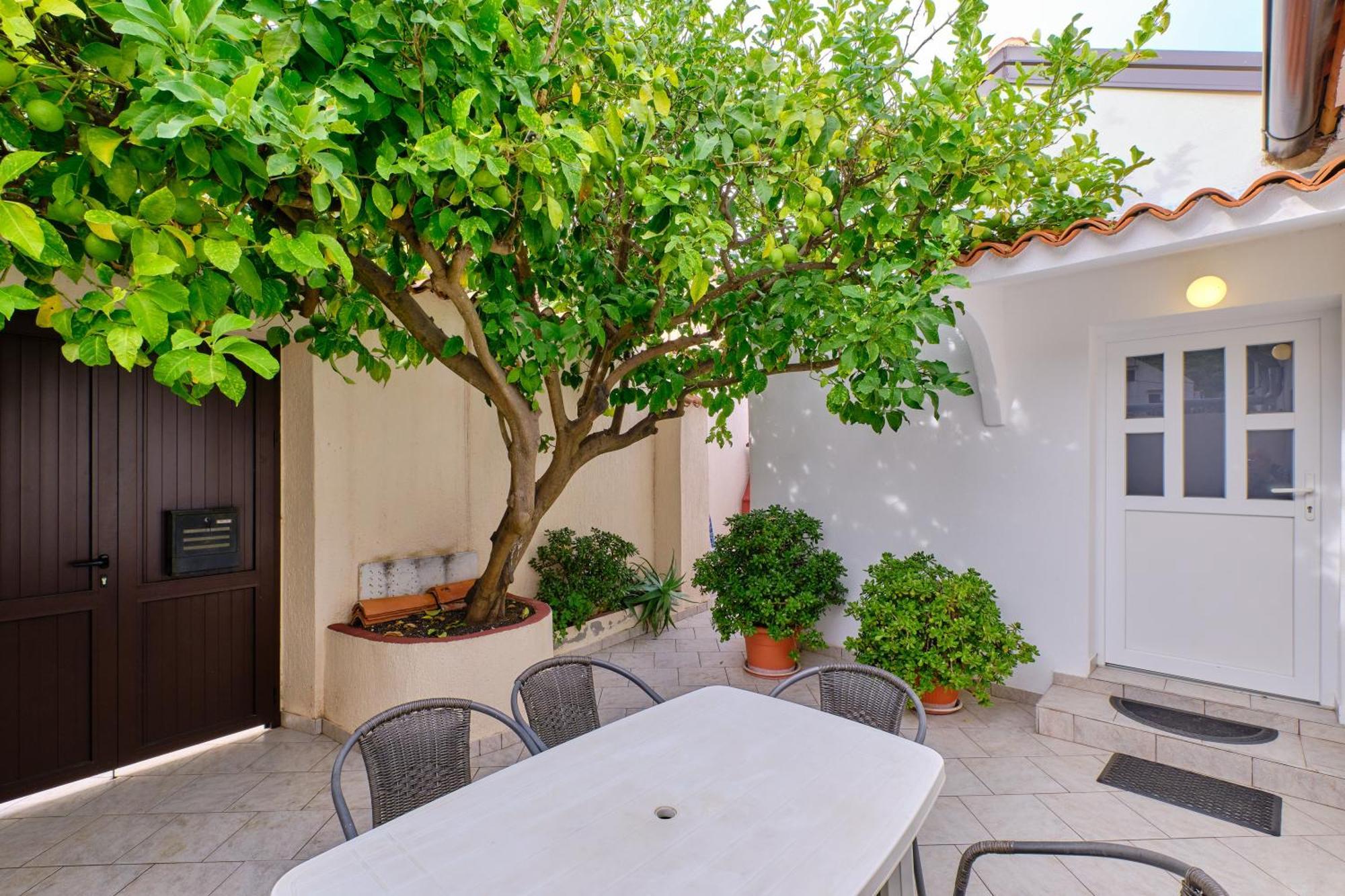 Apartments Antonella Veli Losinj Exterior photo