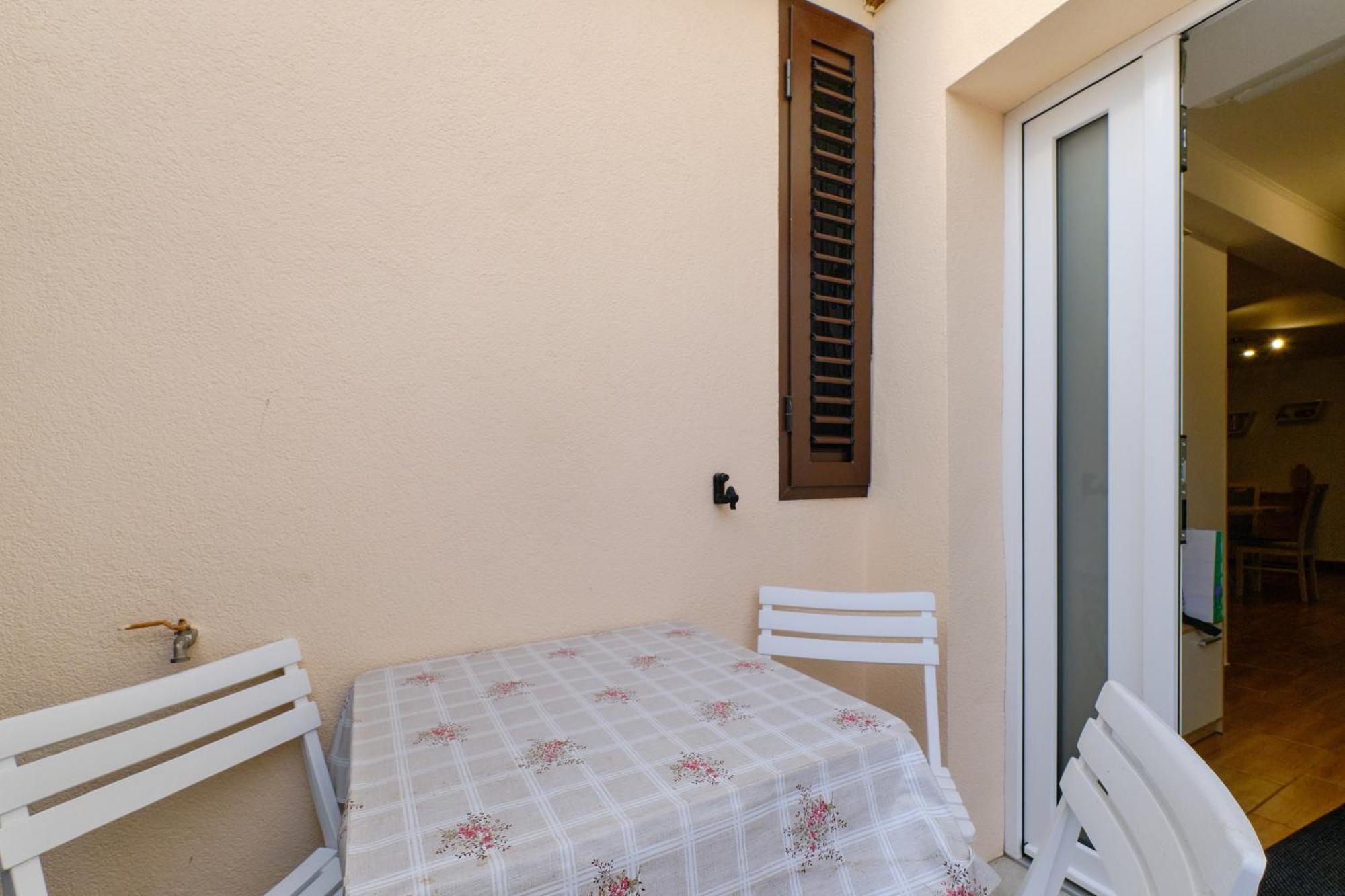 Apartments Antonella Veli Losinj Exterior photo