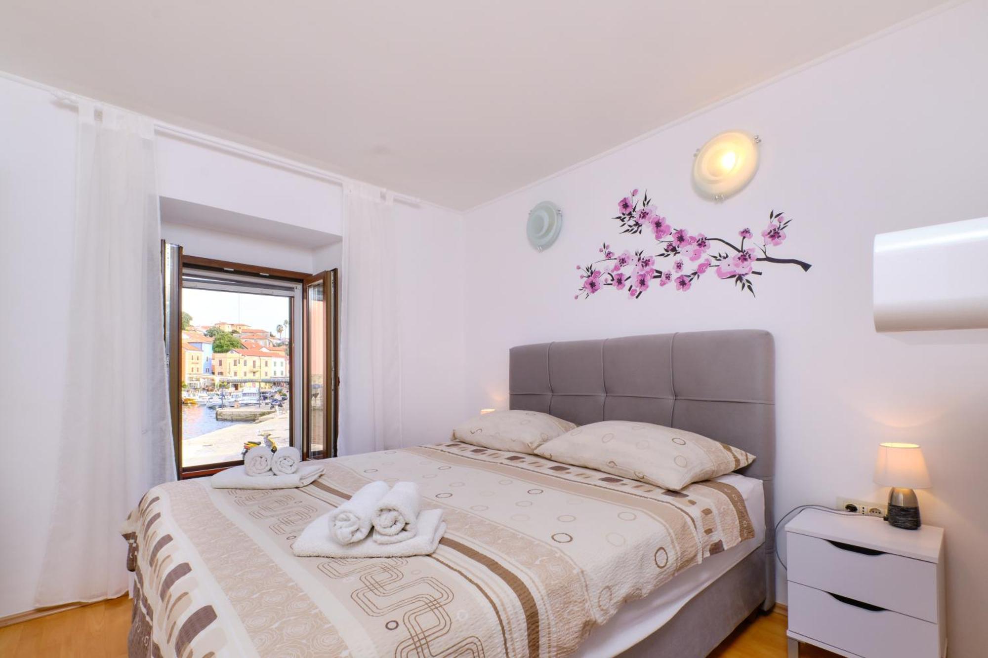 Apartments Antonella Veli Losinj Exterior photo
